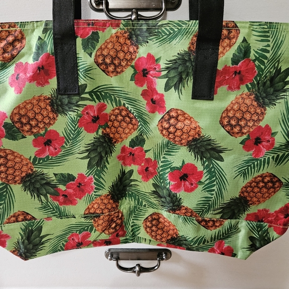 Pineapple Hawaiian Hawaii Print Tote Bag with Zipper - Picture 7 of 9